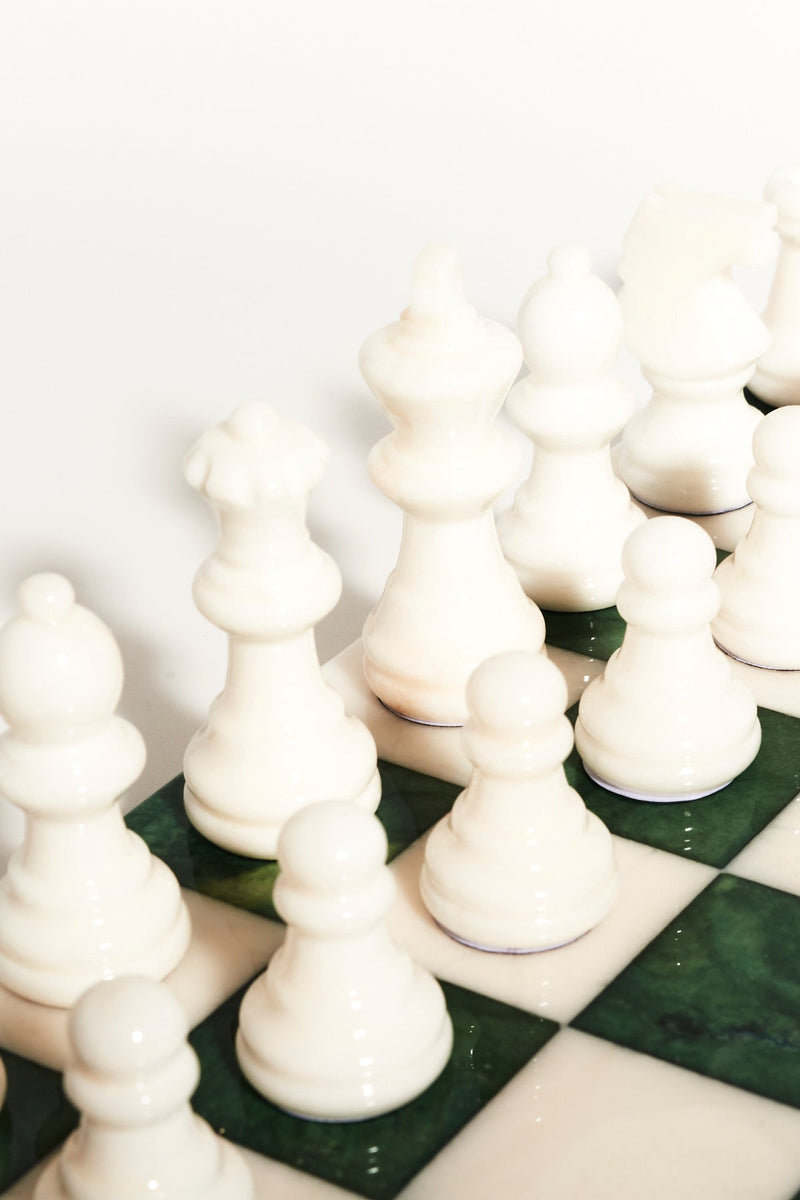 Forest Green/White Large Italian Alabaster Chess Set