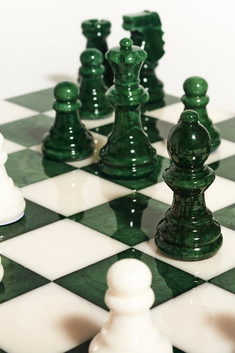 Forest Green/White Large Italian Alabaster Chess Set